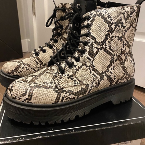 Qupid Snake Print Ankle Boots - Picture 2 of 4